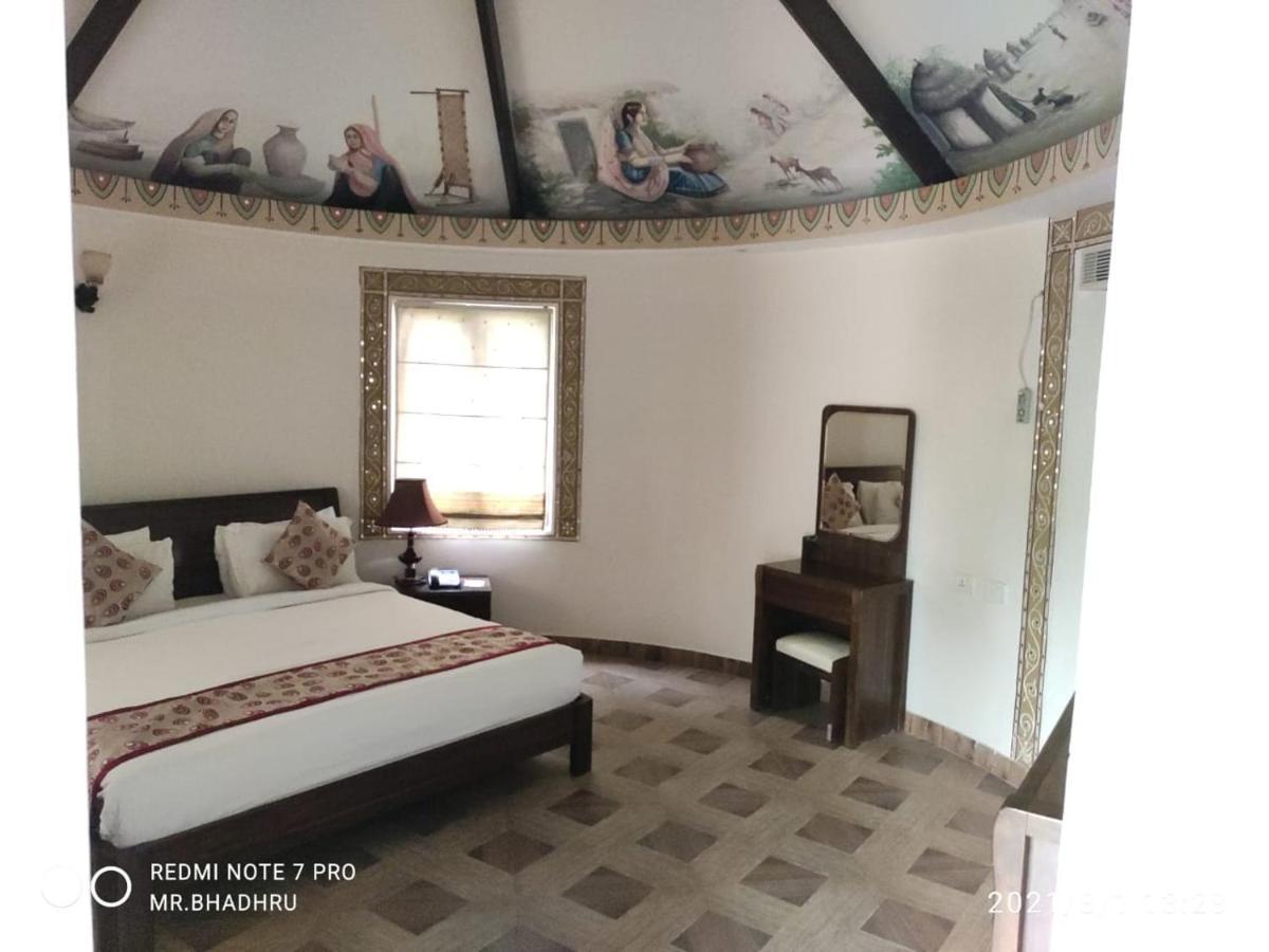 Seven Sky Clarks Exotica Hotel Bhuj Exterior photo
